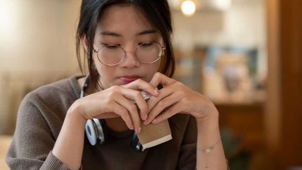 Waspada, 5 Kebiasaan Berikut Bisa Merugikan Hidupmu!