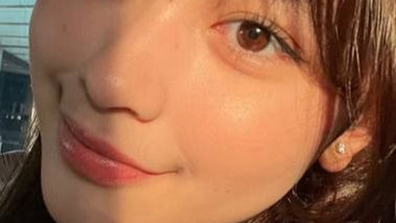 Terjun ke Dunia Akting, 8 Foto Cantik Aquene Anak Sultan Djorghi dan Annisa Trihapsari