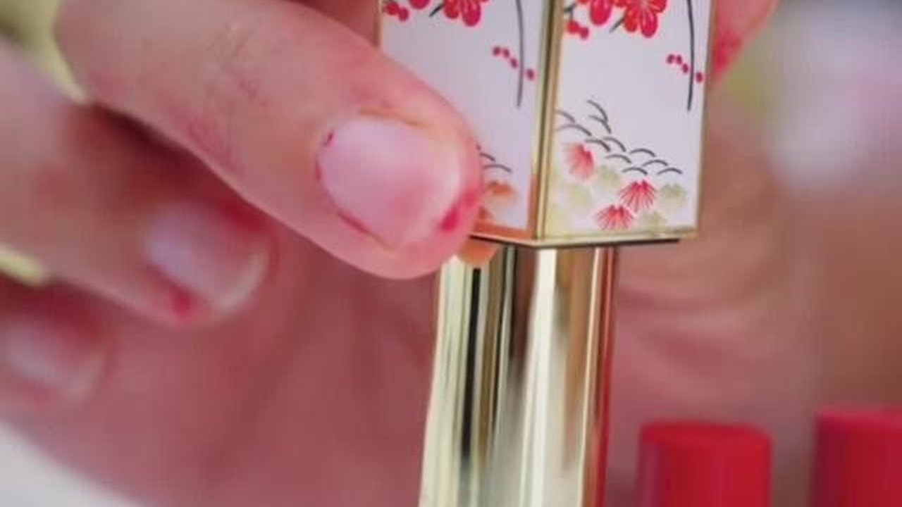 VIDEO: Ternyata Bunga Ini Jadi Bahan Rahasia Pembuatan Lipstik, Begini Prosesnya