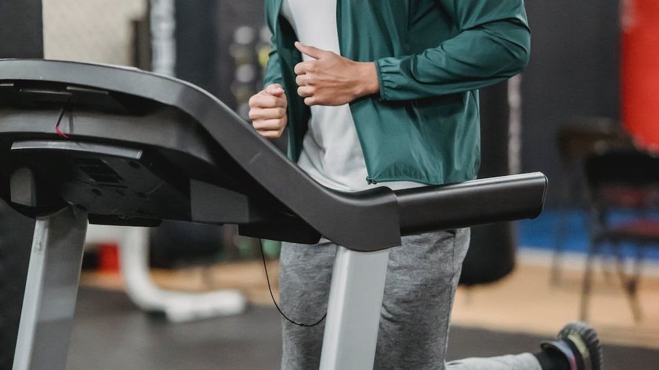 Berolahraga dan Bakar Lemak secara Mudah di Rumah dengan Olahraga Ini