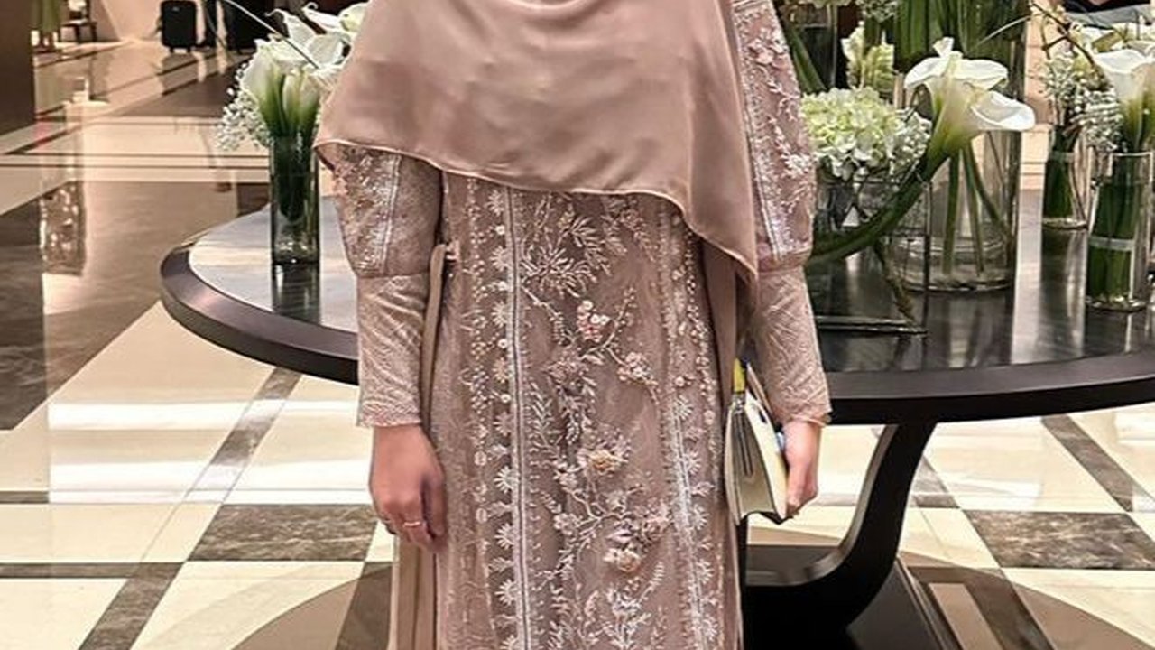 Potret Rumah Masa Kecil Kartika Putri, Mewah Banget dengan Aksen Emas yang Menghadirkan Kesan Elegan