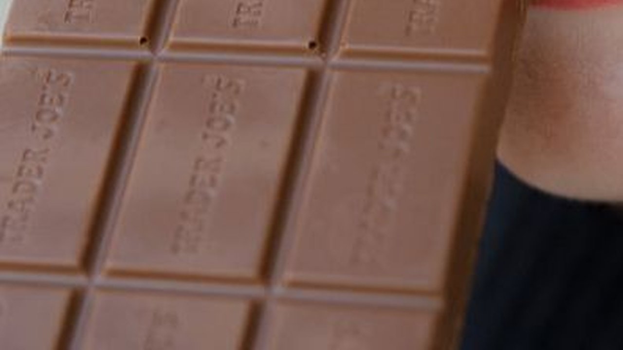 Cukupkah Makan Cokelat Beri Dorongan Kafein untuk Begadang di Malam Hari?