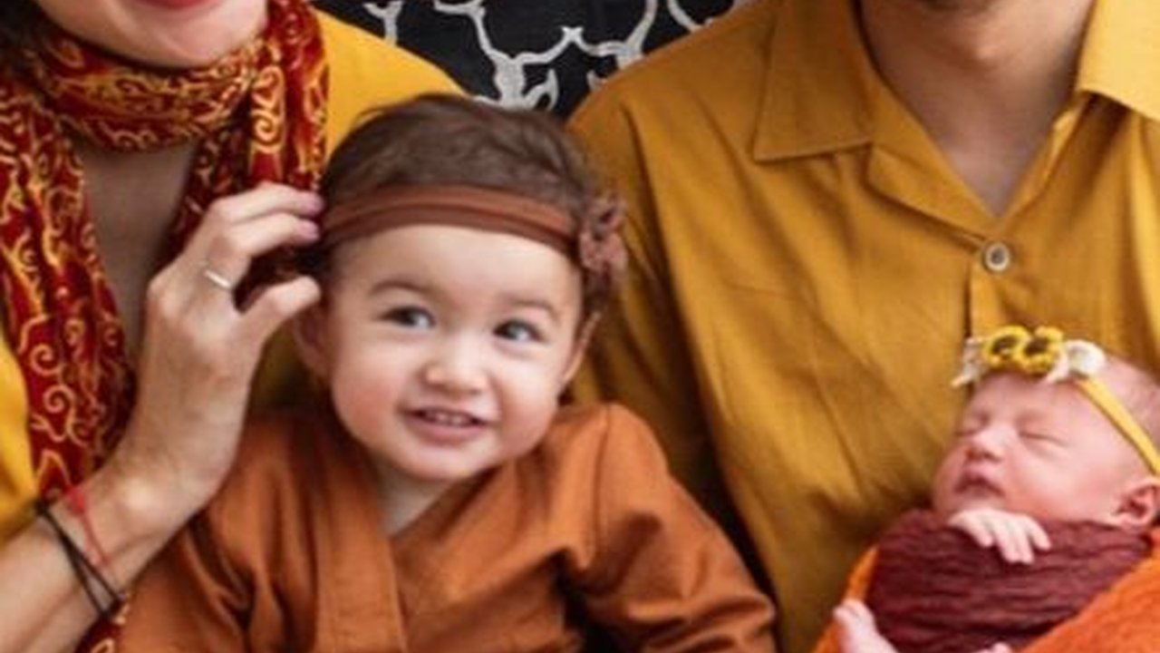Potret Baby Djala Anak Nadine Chandrawinata dan Dimas Anggara