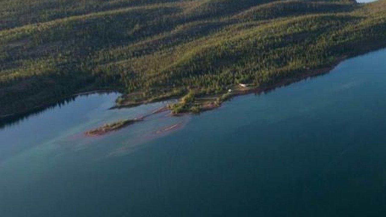 Begini Penampakan 10 Danau Terbesar di Dunia 2023!