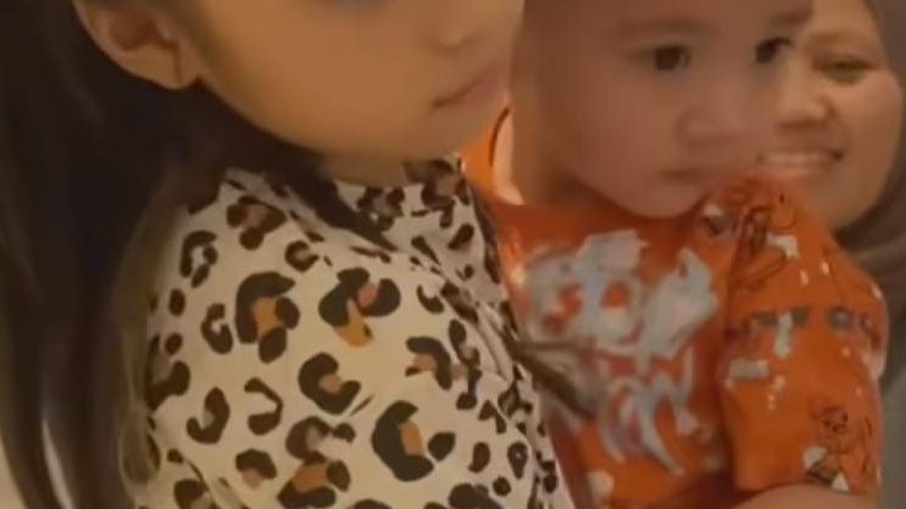 Tingkah Lucu Rayyanza Salting sama Gempi Anak Gading Marten, Netizen 'Darah Raffi Ahmad Ngalir Deras'