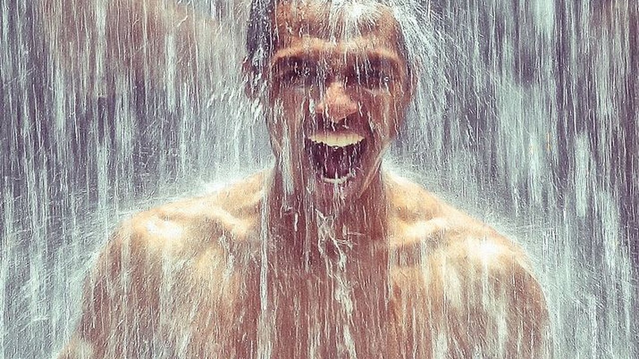 Deretan Aksi Girang Orang Merayakan Hujan Turun, Bahagia Kemarau Panjang Telah Berakhir