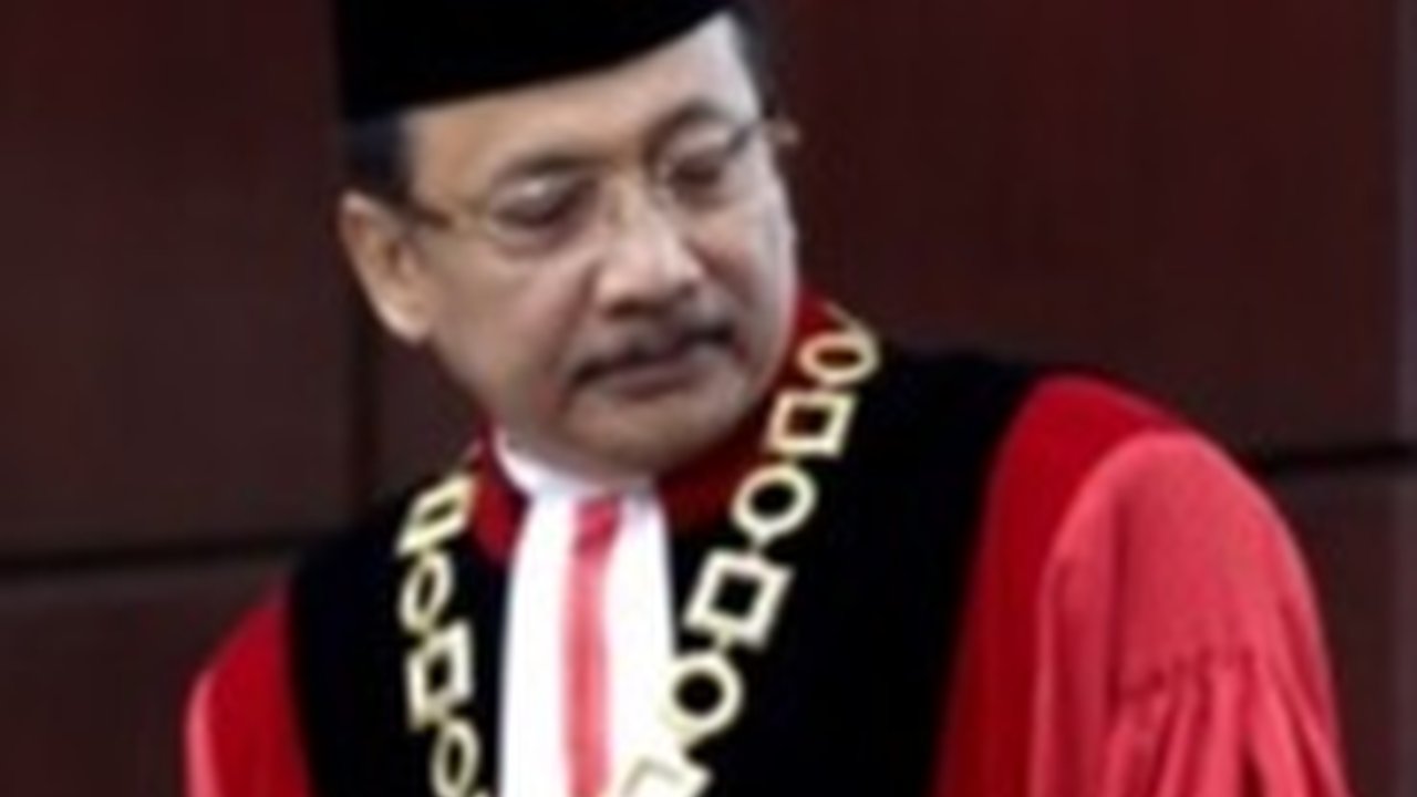 Resmi Gantikan Anwar Usman Jadi Ketua MK, Ini Perjalanan Kehakiman Suhartoyo