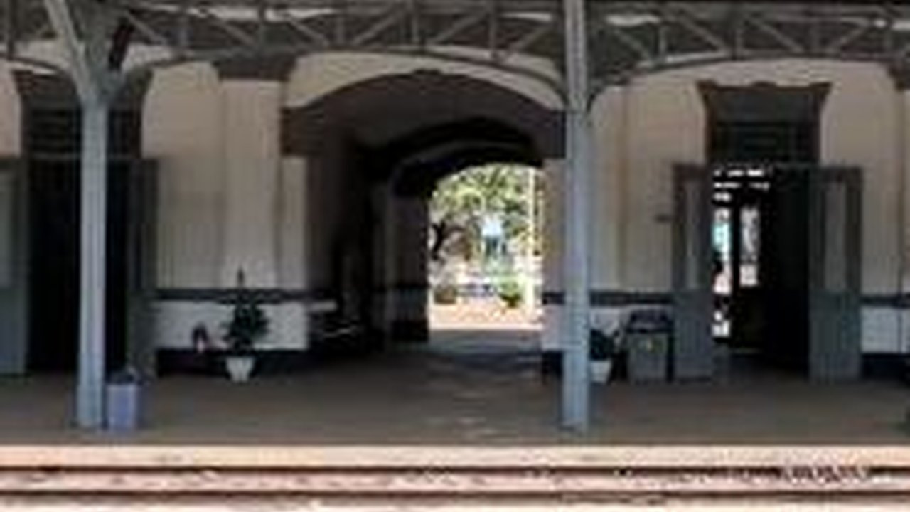 Jadi Lokasi Syuting Film Gadis Kretek, Ini Fakta Menarik Stasiun Tuntang