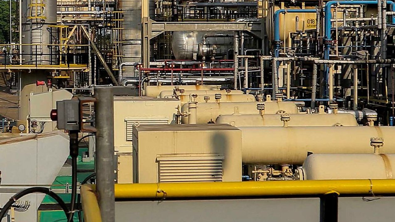 Siasat Kilang Pertamina Jaga Pasokan BBM dan LPG di Masa Transisi Energi
