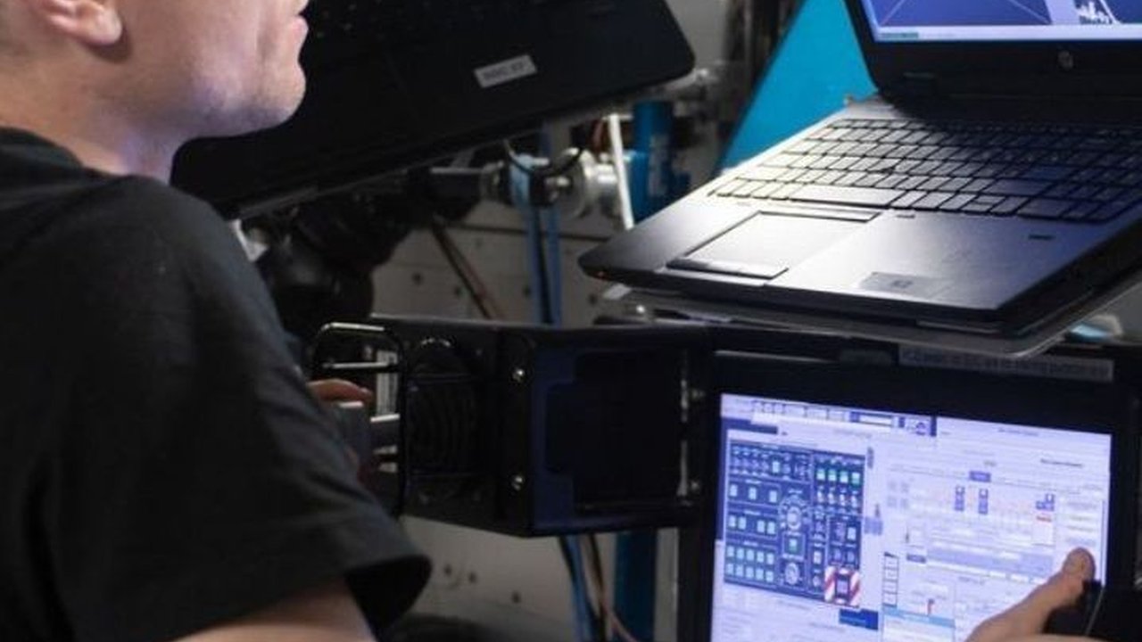 Begini Cara Astronot Menelpon Keluarganya di Bumi, Ada yang Unik dalam Prosesnya