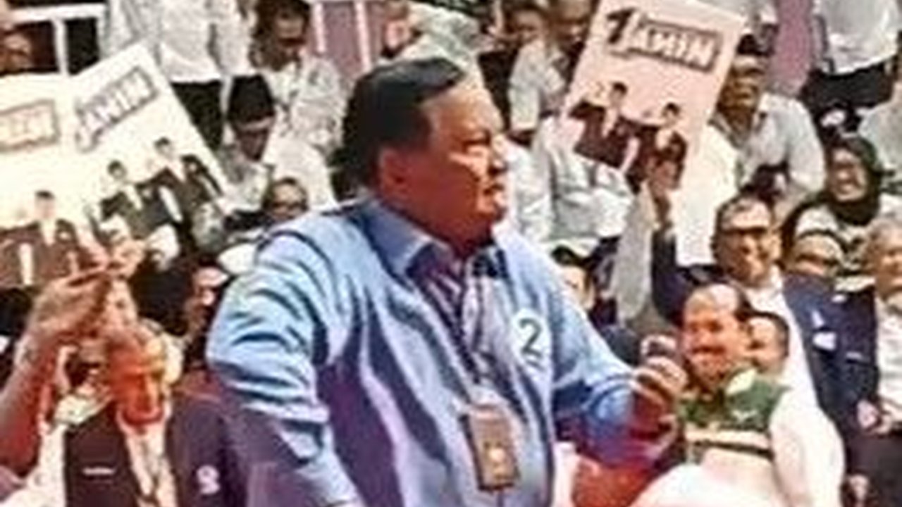 Momen Prabowo Joget sampai Lompat-Lompat Usai Pidato Penetapan Nomor Urut Capres-Cawapres