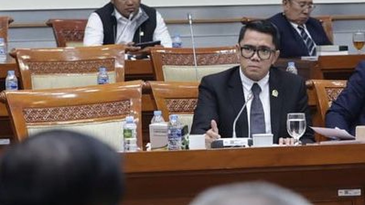 VIDEO: Arteria Dahlan Keras: Ke Mana Polri yang Sering Minta-Minta Ke Kita