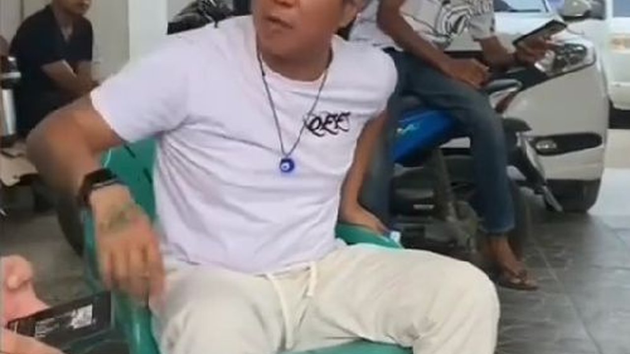 Anaknya Dibully Orang Tua Murid, Ini 7 Potret Andika Kangen Band Murka hingga Ajak Duel di Atas Ring