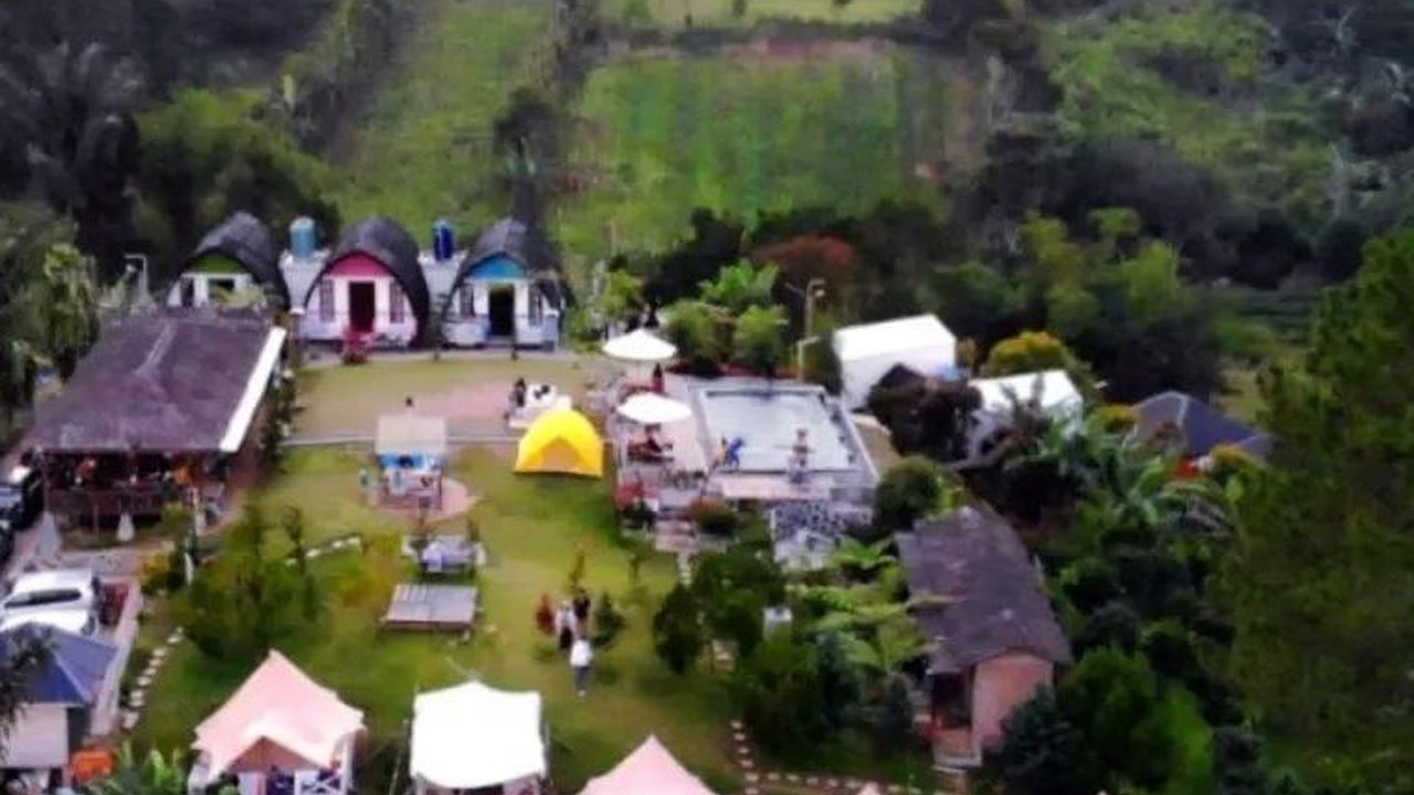 Menilik Keindahan Juma Bakal Dokan, Wisata Glamping di Tanah Karo yang Wajib Dikunjungi