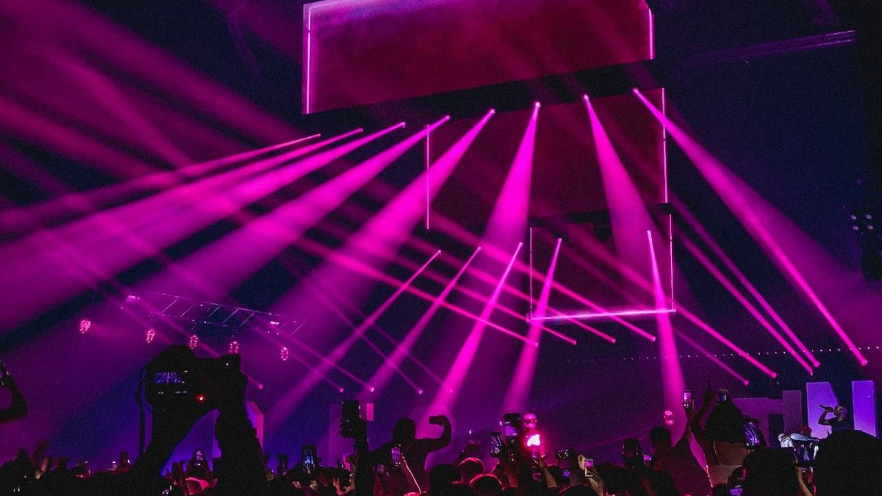 VIDEO: Diskotek Ini Pakai Energi Ajojing Manusia untuk Memasok Listrik