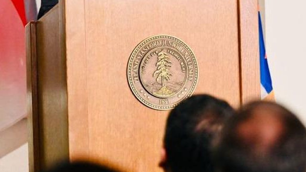 Jokowi Ajak Mahasiswa Stanford University Study Tour ke IKN: Saya Bisa Jadi Guide