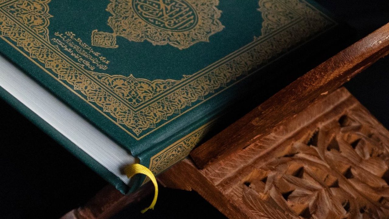 Bacaan Doa di Depan Jenazah Perempuan dalam Islam, Patut Dihafalkan