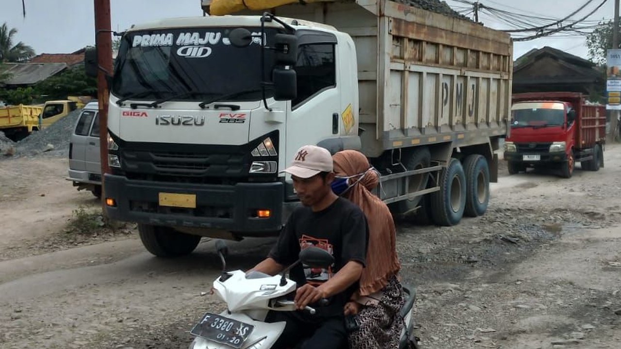 Jerit Warga Parung Panjang Bertahun-tahun Pasrah Lewat Jalan Rusak, Berulang Kali Diadukan Tapi Tak juga Diperbaiki