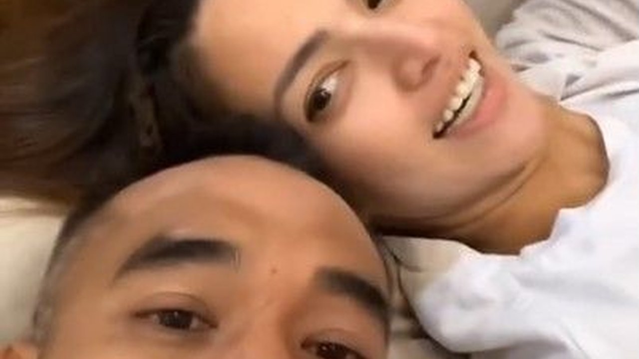 Patah Hati Dicuekin Anak, 8 Foto Ardi Bakrie Curhat ke Nia Ramadhani Soal Mikhayla Punya Pacar