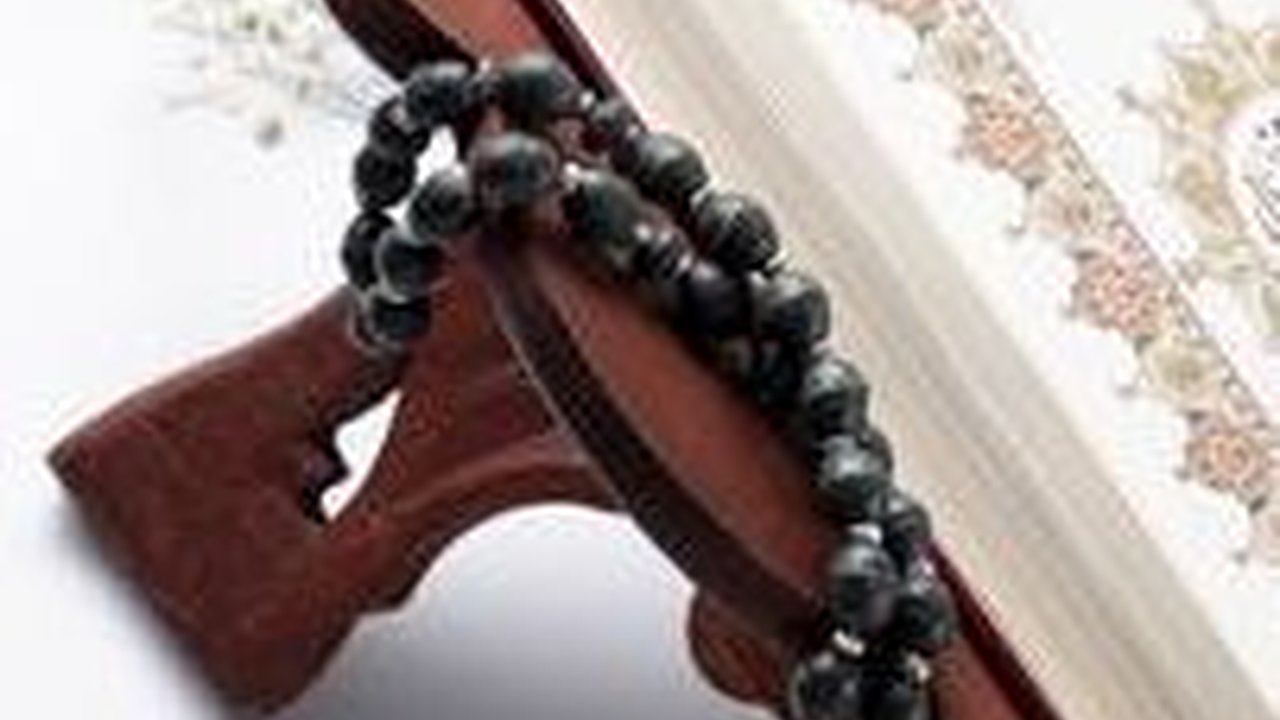 Dzikir Panjang Setelah Sholat Sesuai Anjuran Rasulullah, Disertai Artinya