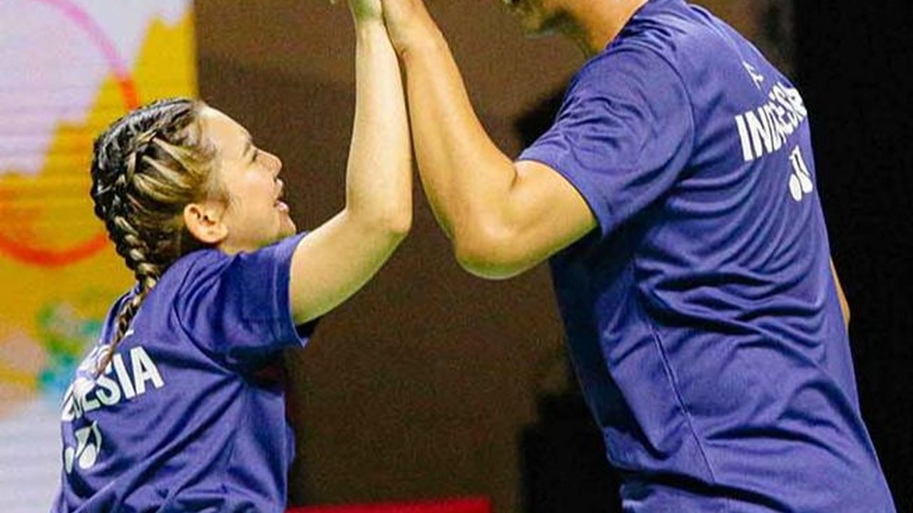 FOTO: Momen Manis Arya Saloka-Ziva Magnolya Sabet Juara Tepok Bulu 2023