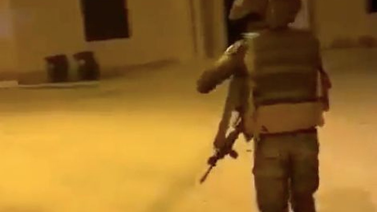 Biadab! Kelakuan Tentara Israel Lempar Granat ke Masjid saat Adzan Berkumandang