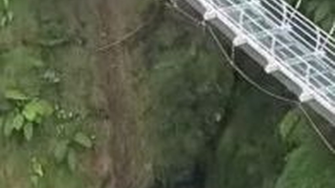 Segera Dibuka! Ini Penampakan Memukau Jembatan Kaca Seruni Point Bromo, Daya Tampungnya Muat 100 Orang