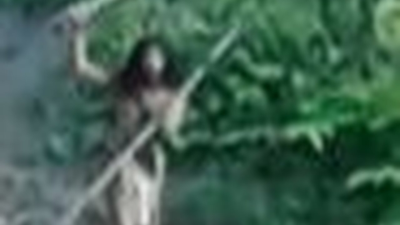Video Mencekam Suku Terasing Halmahera Marah Lihat Buldoser di Hutan, Siap Lepaskan Panah