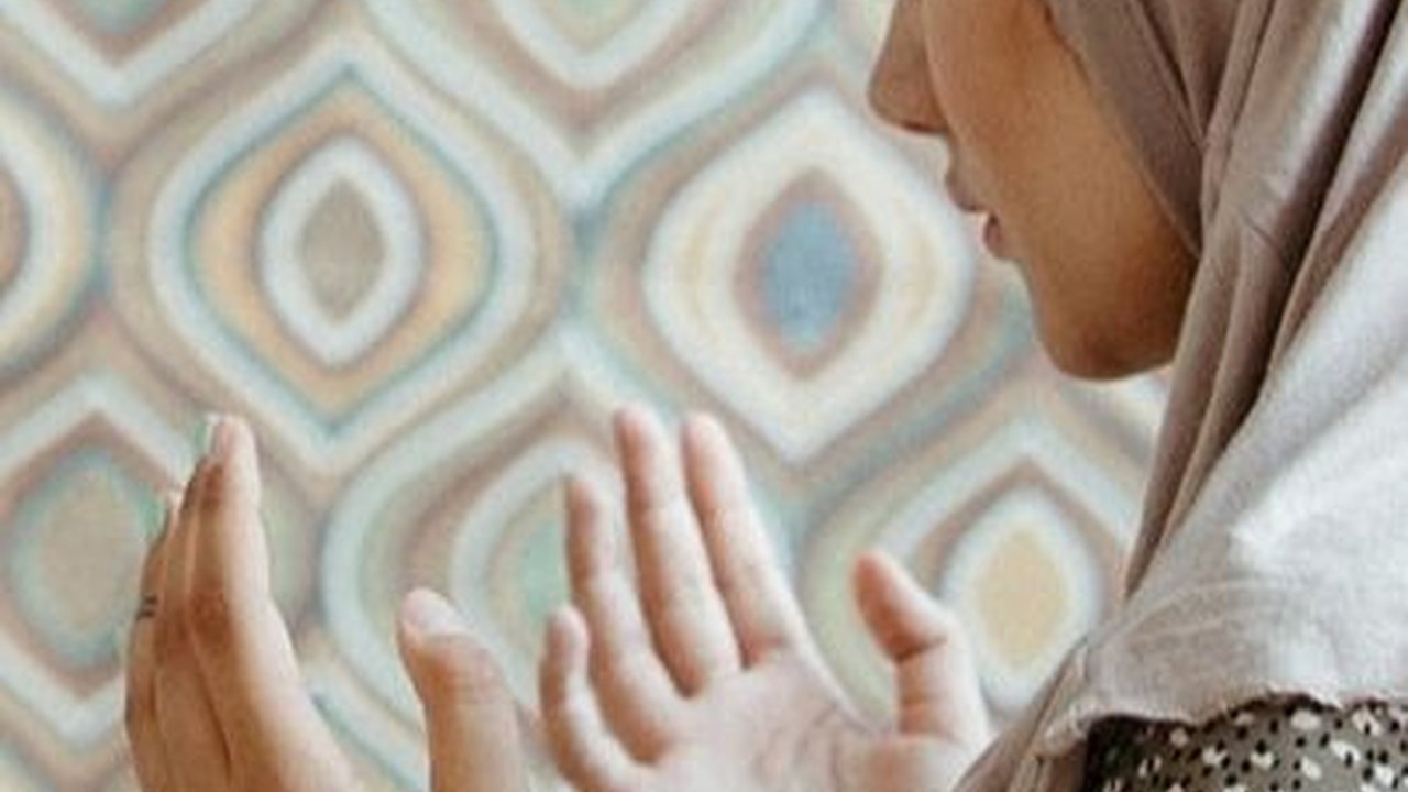 Bacaan Doa Orang Zalim yang Berbuat Buruk ke Diri Kita, Lengkap Disertai Artinya