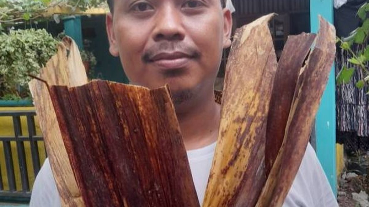 Pria di Tangerang Sulap Pelepah Pisang Jadi Lukisan Ciamik, Hasilnya Bikin Kagum