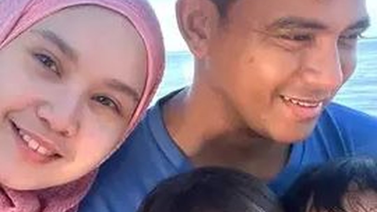 Jarang Tersorot, Inilah Foto Kebersamaan Zacky Zimah dan Anak-anaknya yang Lucu dan Menggemaskan