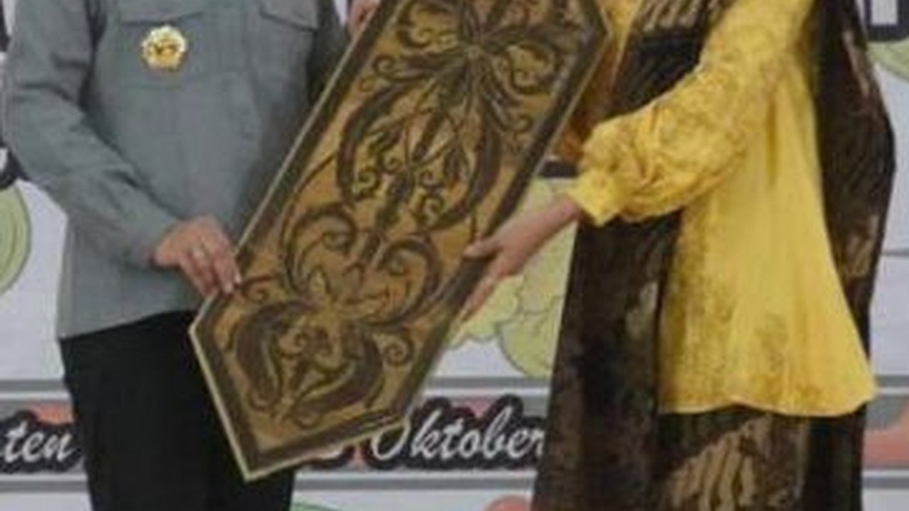 Dekranasda Kenalkan Desain Motif Batik Khas Kabupaten Paser
