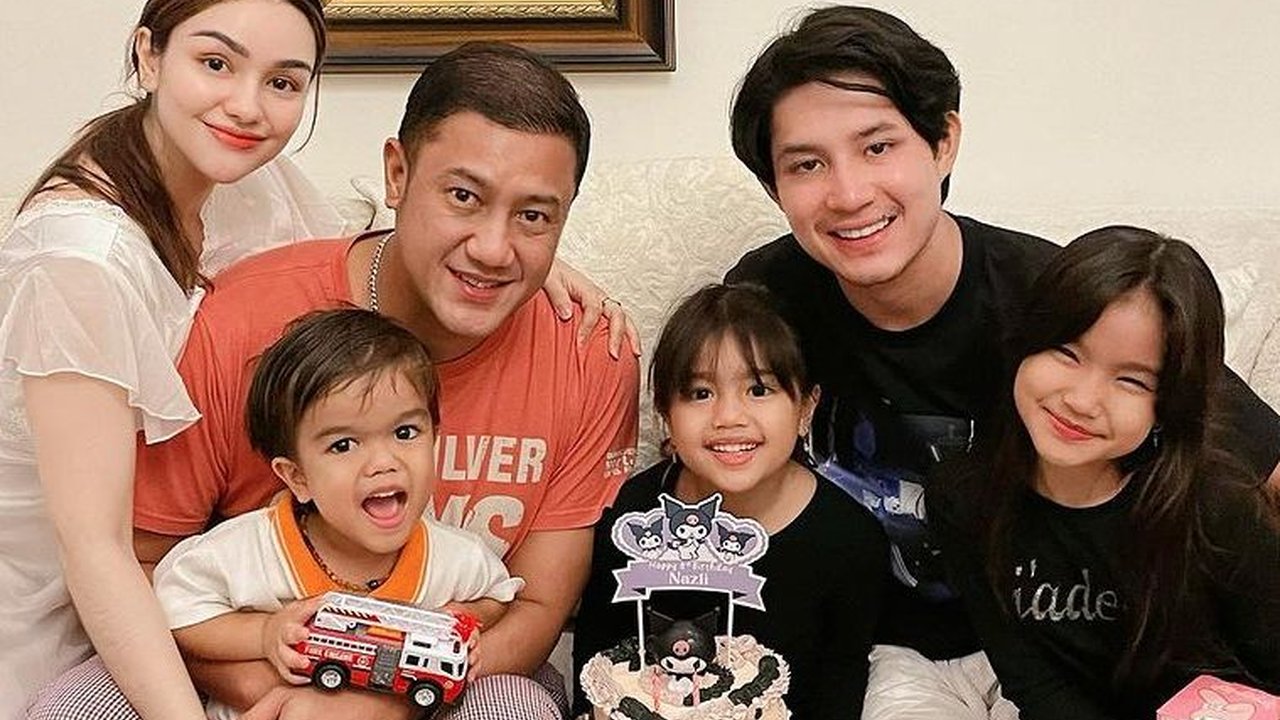 10 Momen Teuku Rassya Bersama Tiga Adik Sambungnya, Sweet Banget Ikut Rayakan Ultah