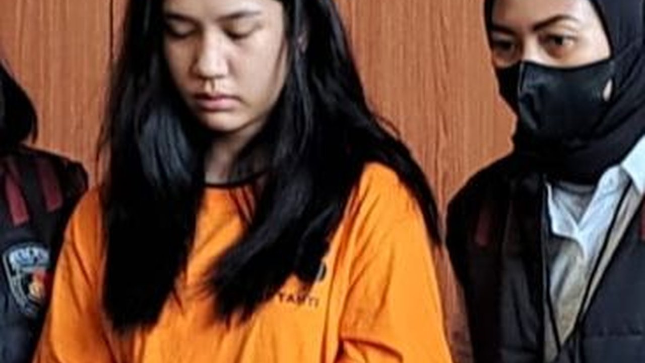 VIDEO: Polisi Bongkar Aliran Duit Miliaran Ghisca Penipu Tiket Coldplay, Dikirim ke Belanda?