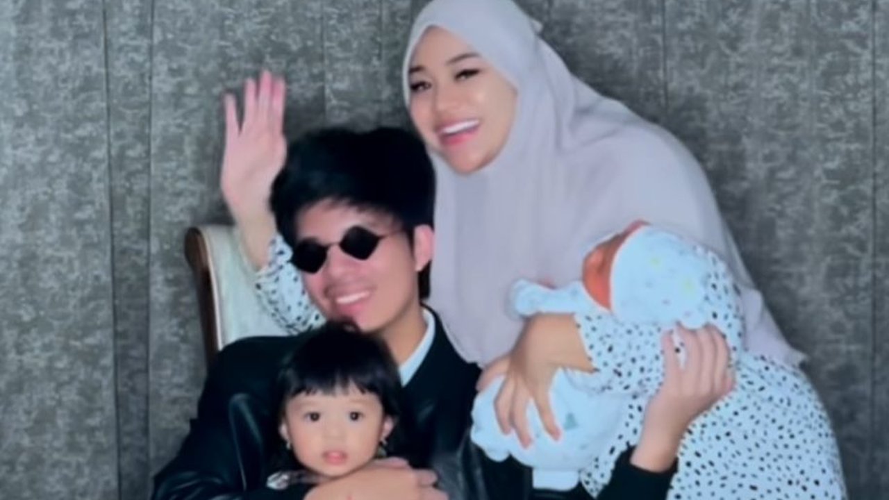 10 Potret Ultah Atta Halilintar ke-29, Bahagia Abadikan Momen Bersama Ameena dan Azura