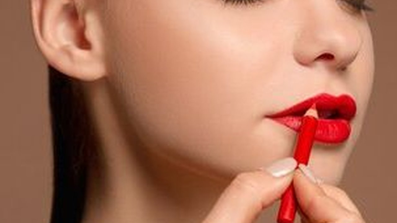 4 Tips Bikin Ombre Lips, Rahasia Cantik dengan Bibir Eksotik
