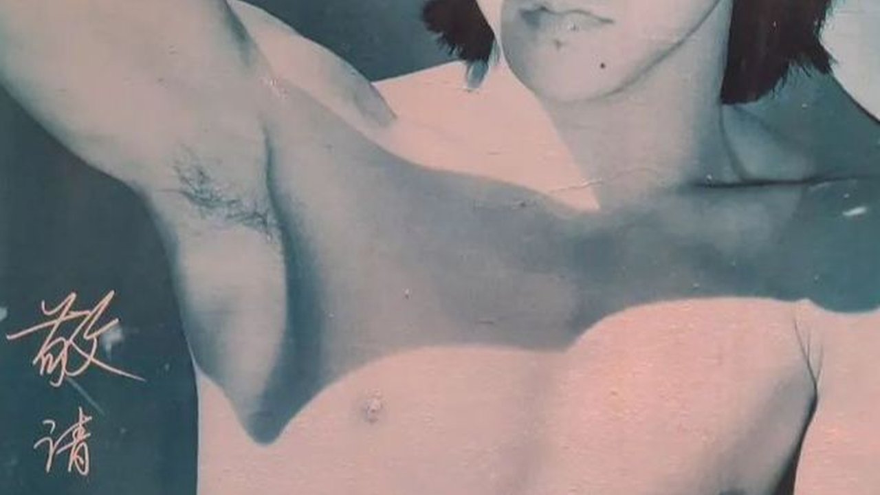Ganteng dan Gagah Abis, Ini 10 Potret Lawas Willy Dozan - Bintangi Banyak Film Hongkong