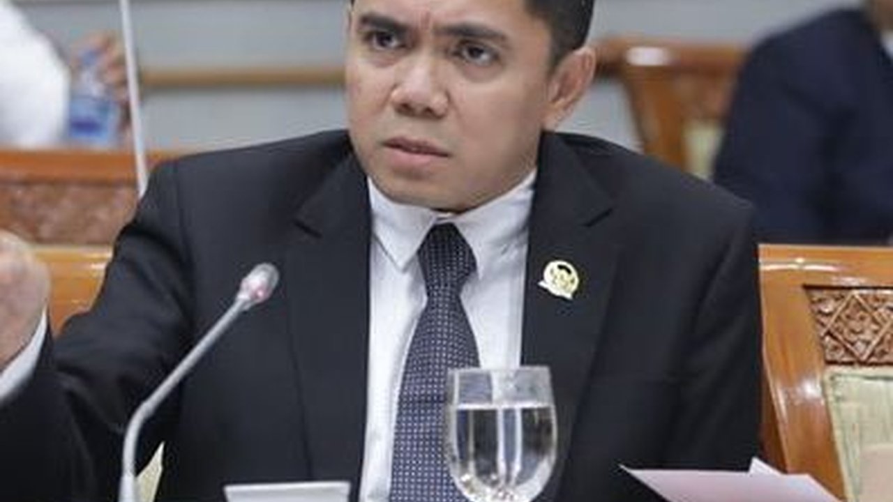 VIDEO: Arteria Dahlan Ngegas di DPR saat Menkumham Dituding Tidak Netral Pemilu