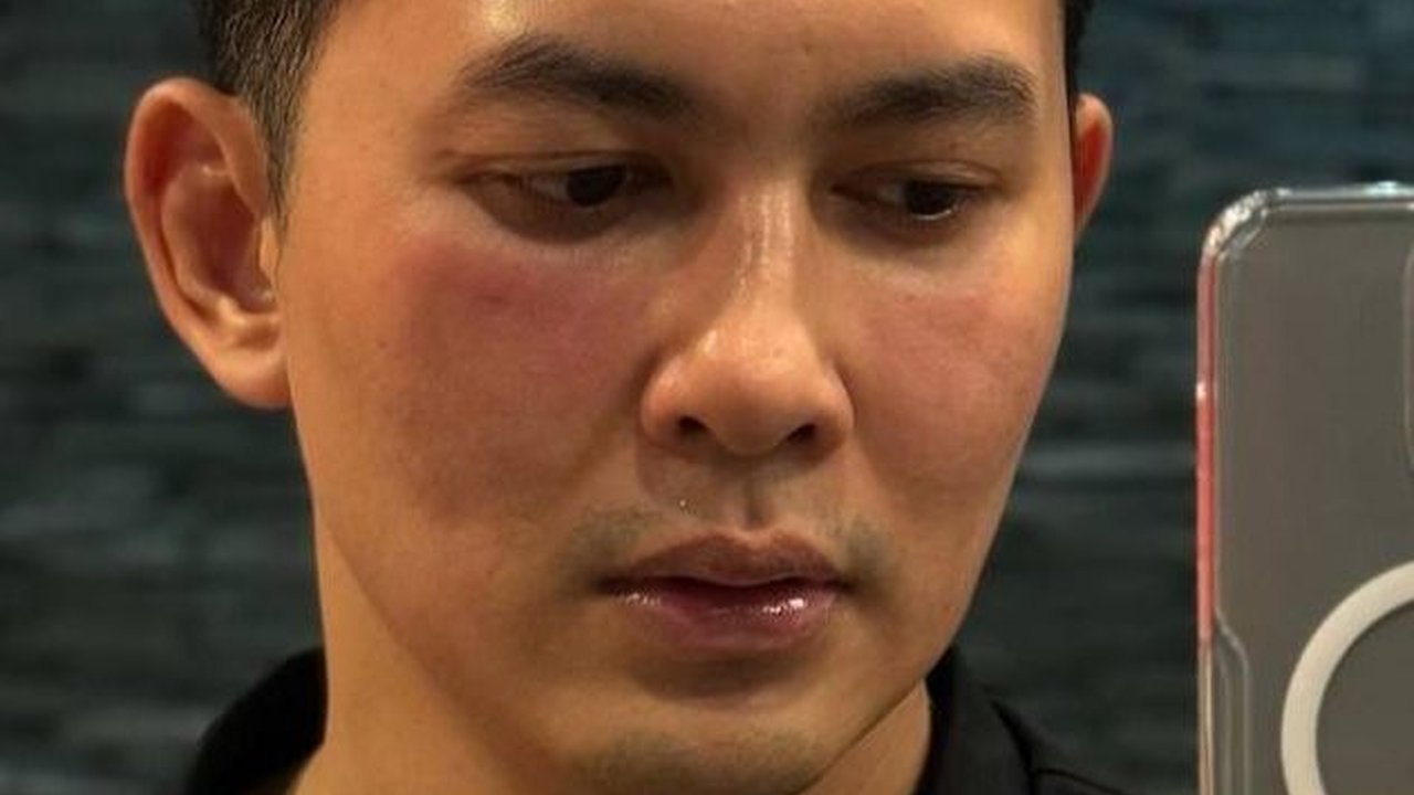 Berikut Ini Beberapa Potret Kiki Farrel Yang Wajahnya Dianggap Aneh dan Kena Azab