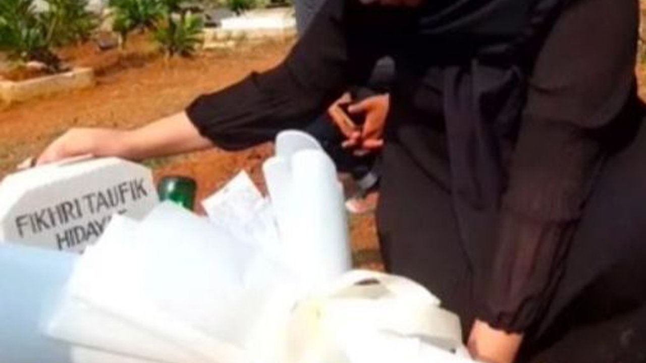 Cinta Dipisahkan Maut, Kisah Haru Wanita Kehilangan Tunangannya Jelang Prewedding Ini Viral