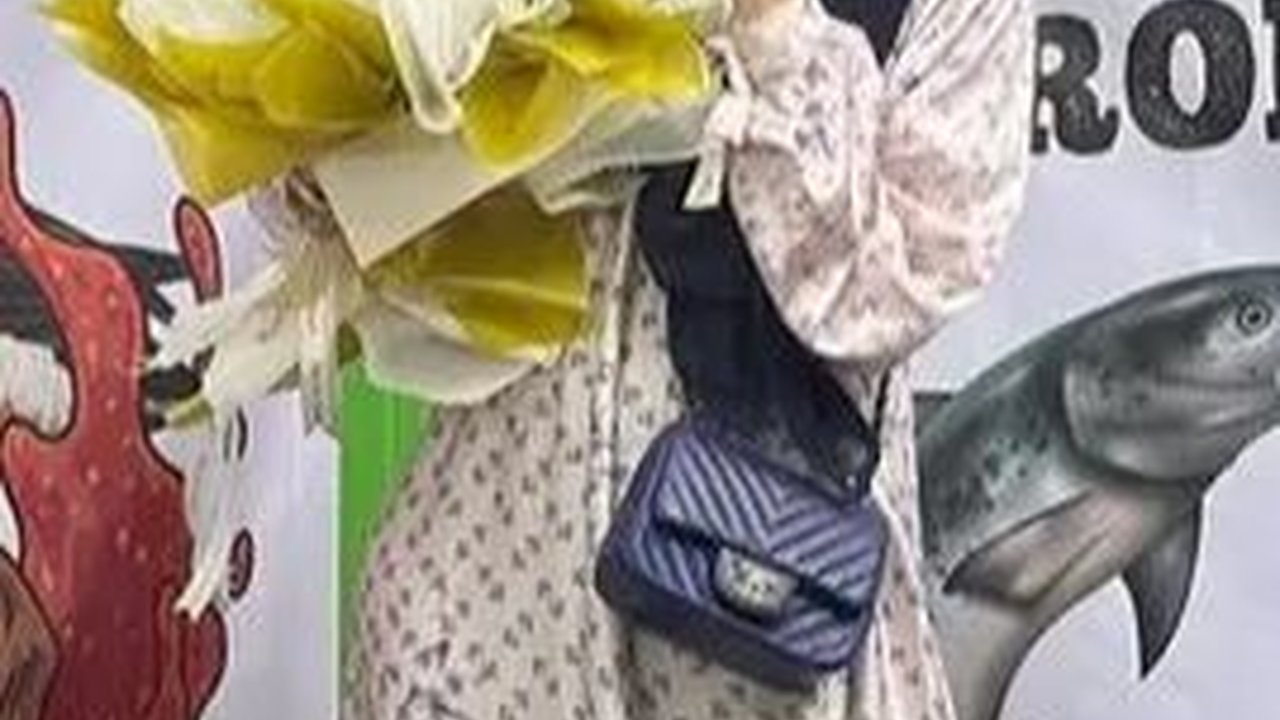 Beda! Potret Dinner Romantis Shireen Sungkar dan Teuku Wisnu di Warung Pecel Ayam, Ditonton Warga