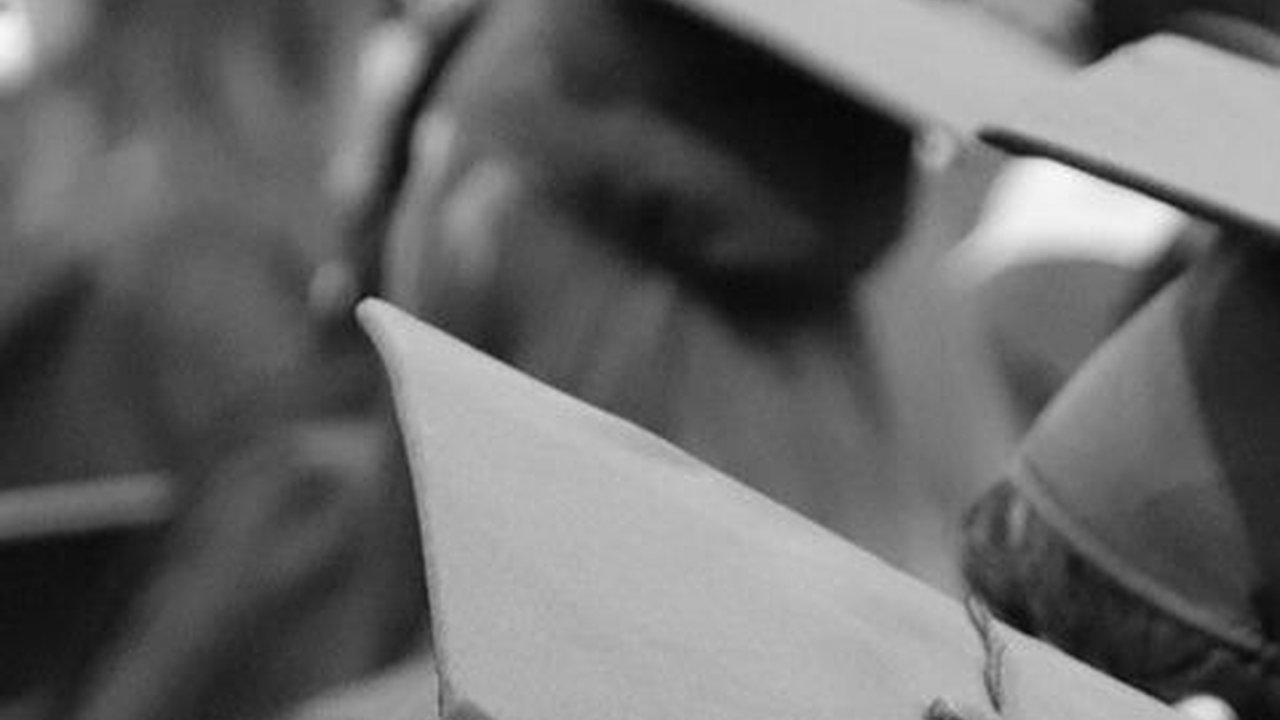 Viral Mahasiswi Ceritakan Pengalamannya Gagal Wisuda, Bikin Warganet Ikut Sedih