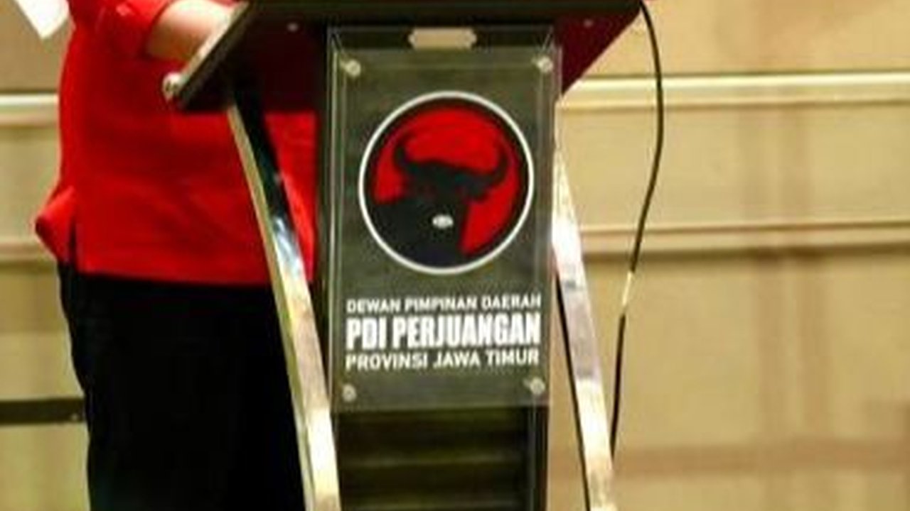 Ditanya Soal Status Jokowi di PDIP, Hasto Tidak Menjawab Tegas