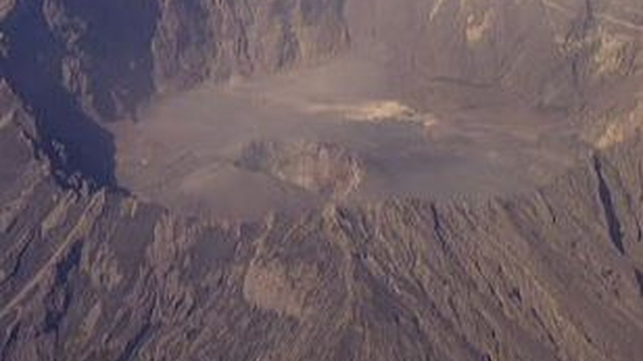 Mitos Gunung Raung, Adanya Pondok Demit Hingga Kerajaan Macan Putih