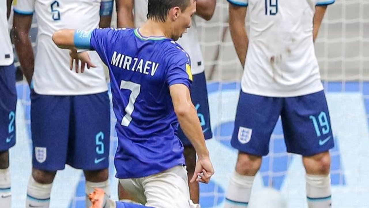 FOTO: Aksi Uzbekistan Tampil Menggebrak dan Sukses Singkirkan Inggris dari Piala Dunia U-17 2023 di Babak 16 Besar