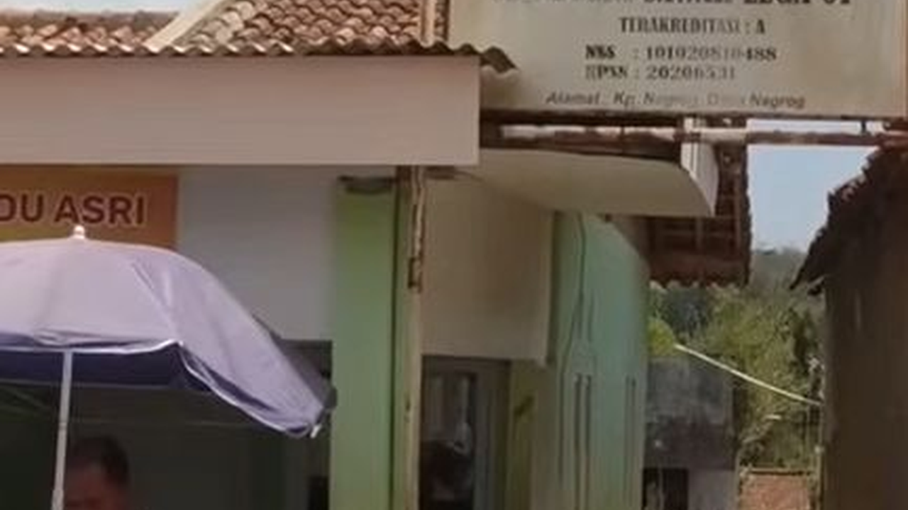 Potret Sekolah SD Rizky Febian Begitu Sederhana di Perkampungan, Sang Guru Sebut 'A Iki Bisa Datang ke Sekolah & Berkontribusi'