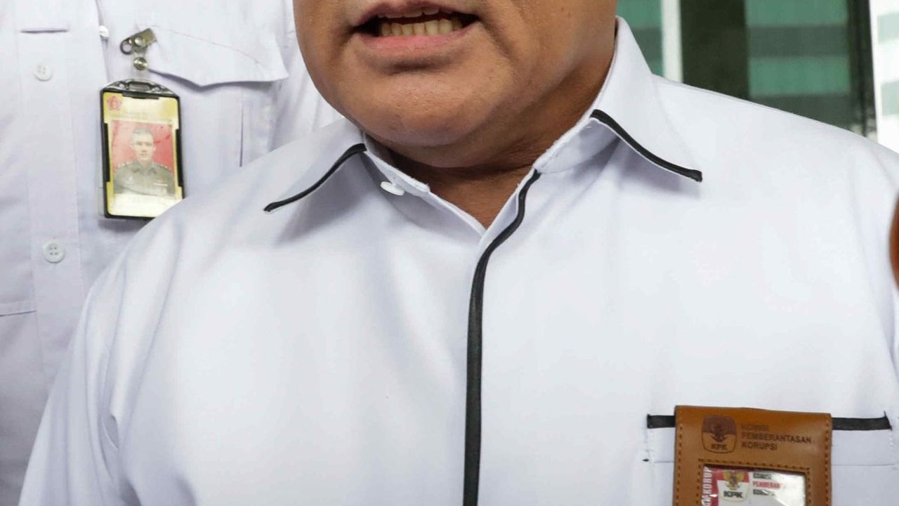 Ditetapkan Tersangka Pemerasan Syahrul Yasin Limpo, Firli Bahuri Melawan
