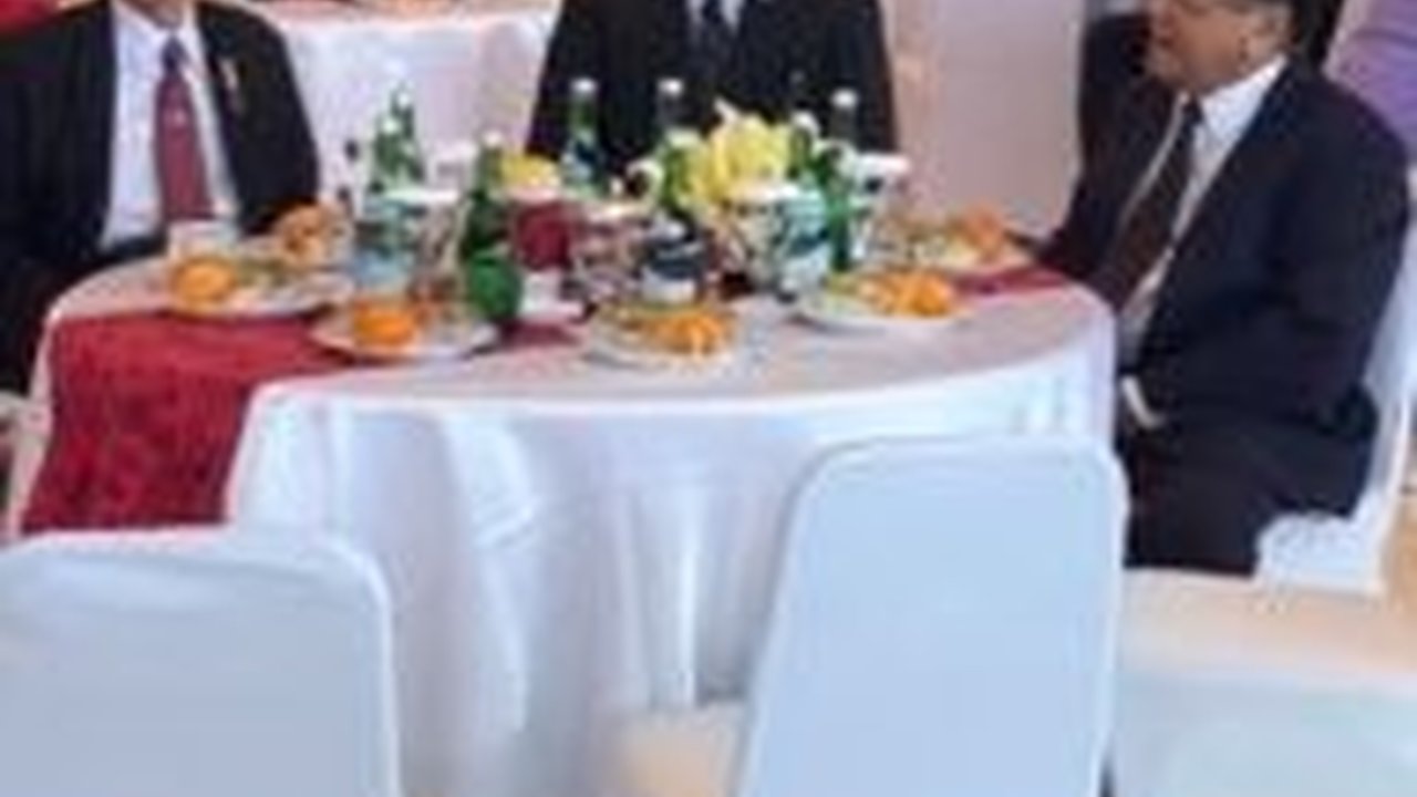 Satu Meja Duduk Jenderal Bintang Empat Semua, Komplet dari TNI AD, AU dan AL
