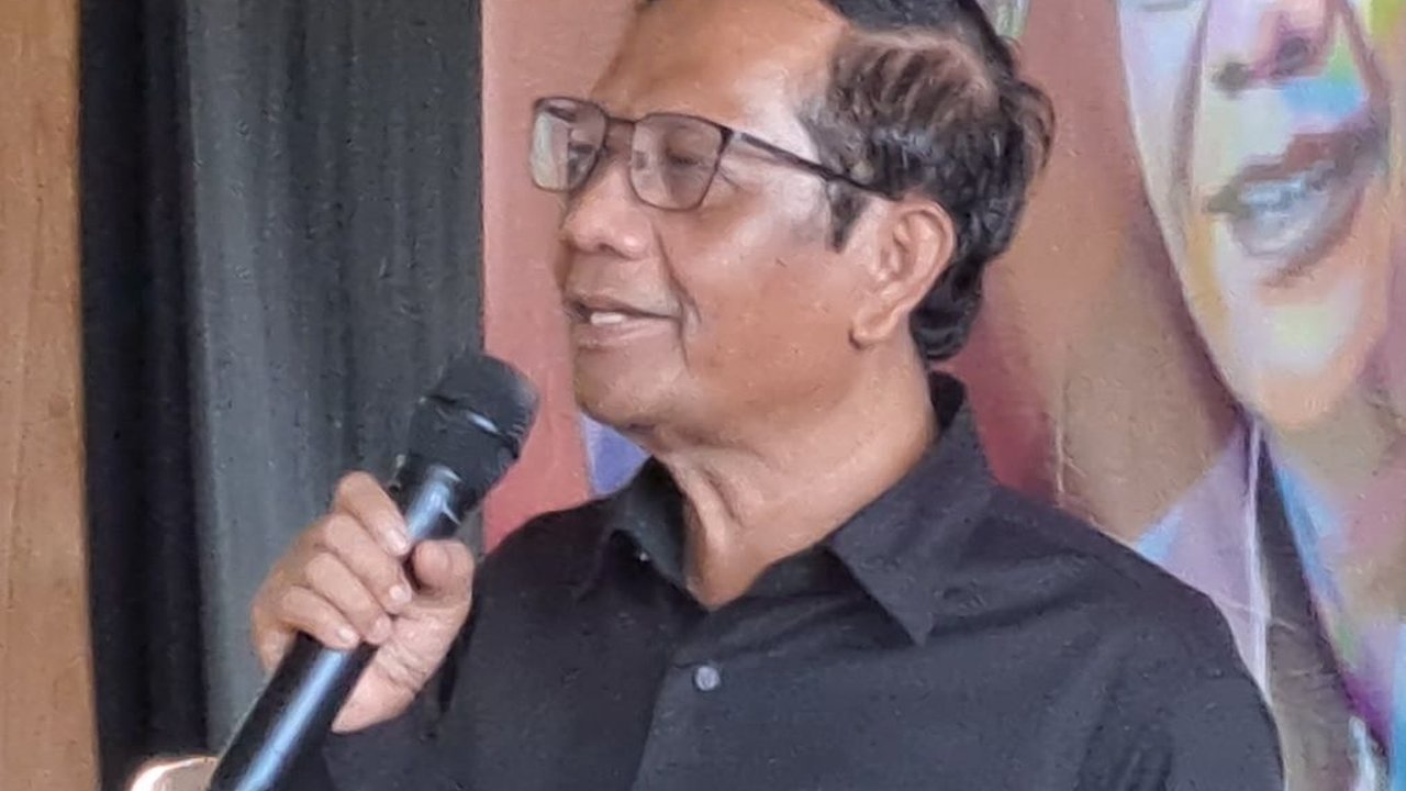 VIDEO: Dibocorkan Mahfud, Ada Anggota DPR Galak Tekan Menteri di Rapat Tapi Minta Proyek