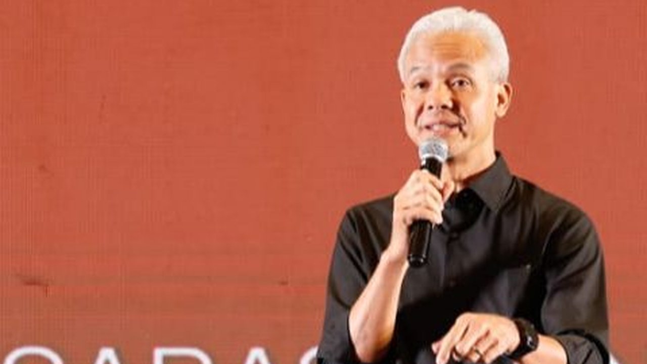 VIDEO: Sikap Tenang Ganjar Jawab Mahasiswi Orasi Berapi-Api soal Kekuasaan